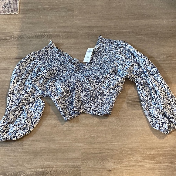 Abercrombie Navy Floral Smock Wrap Shirt - Picture 4 of 6